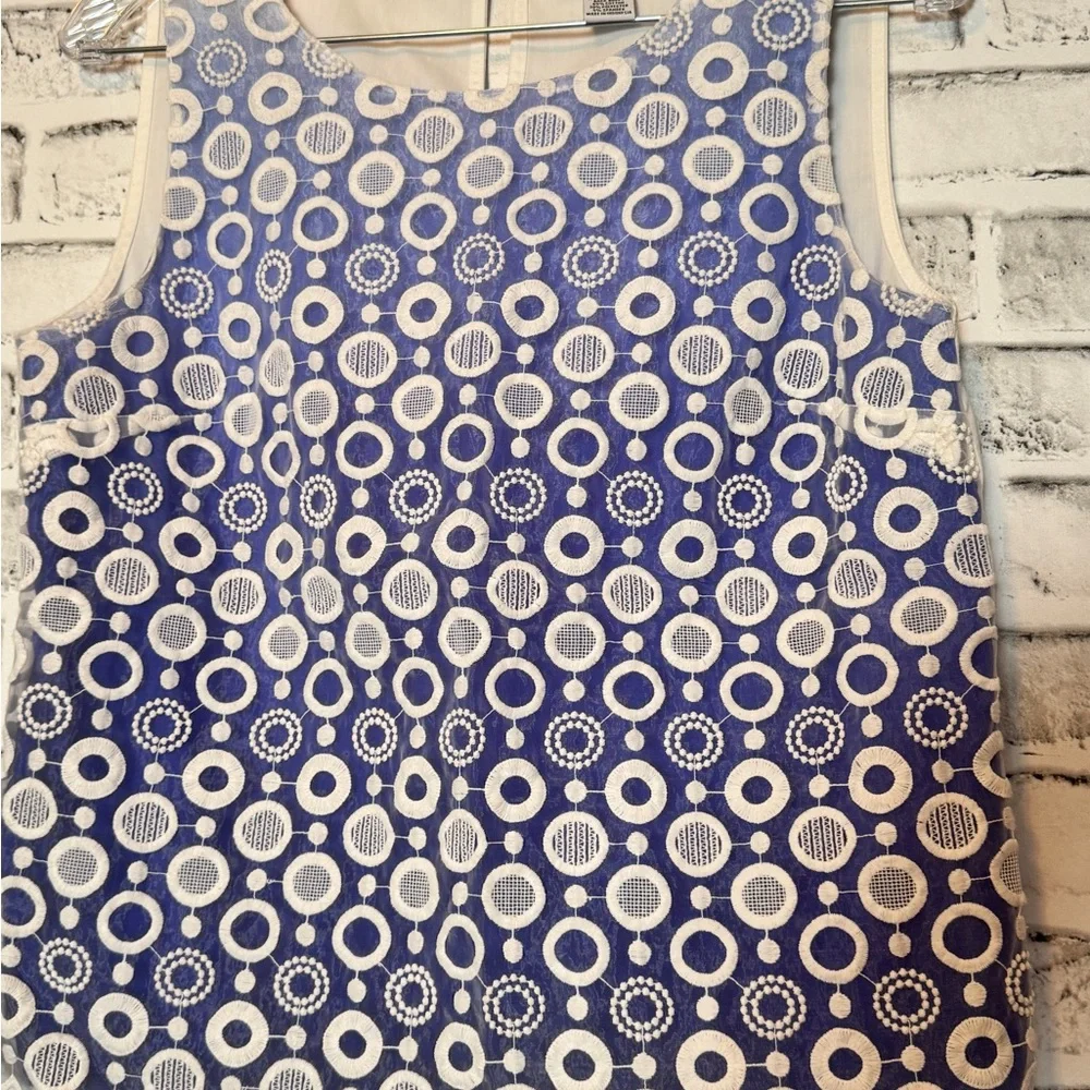 Liz Claiborne Blue and White‎ Sleeveless Top embroidered overlay ombré look - Picture 4 of 9